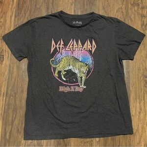 Def Leppard High 'N' Dry Graphic Tee - Charcoal